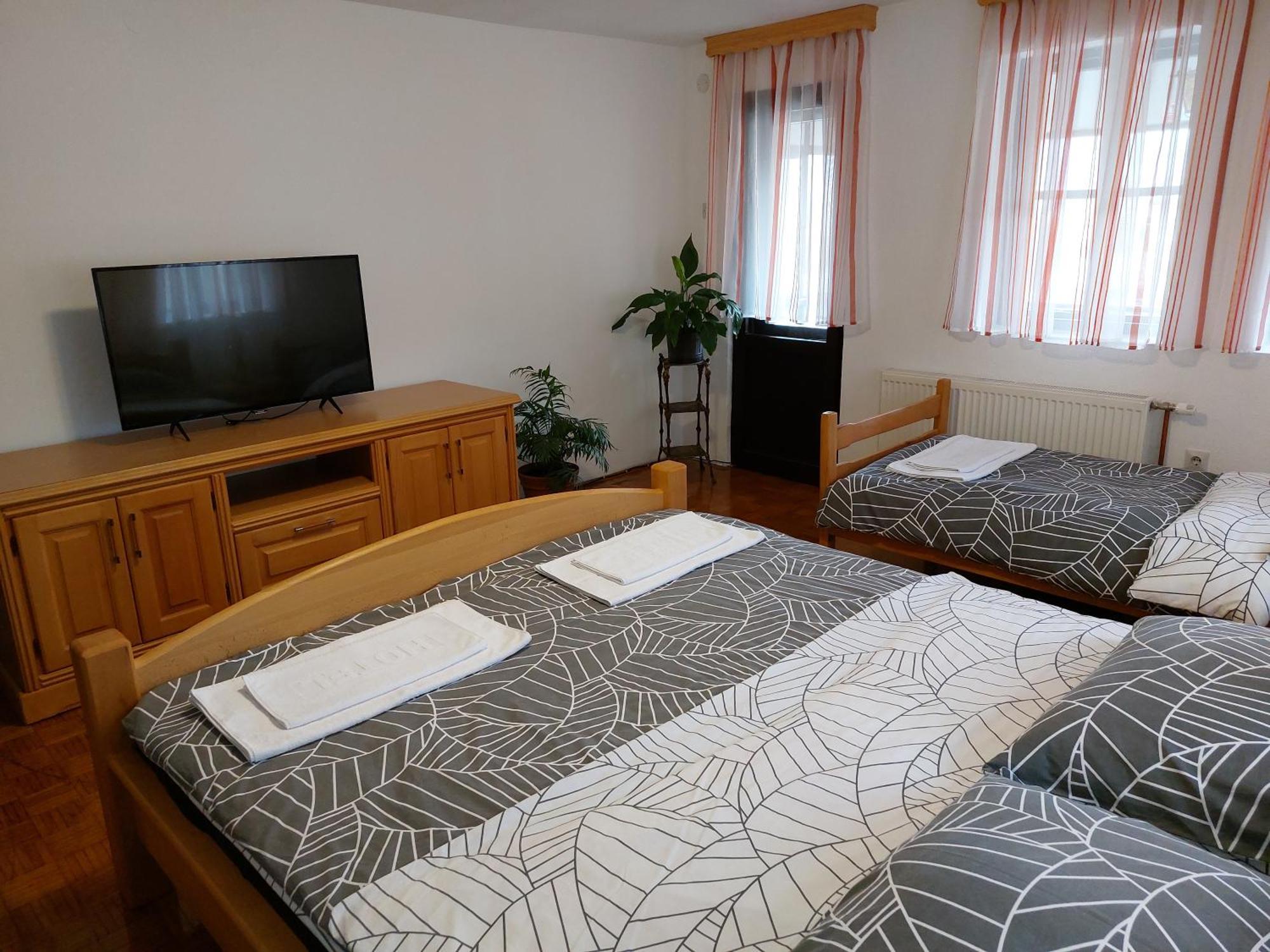 Panorama Travnik Aparthotel Ruang foto