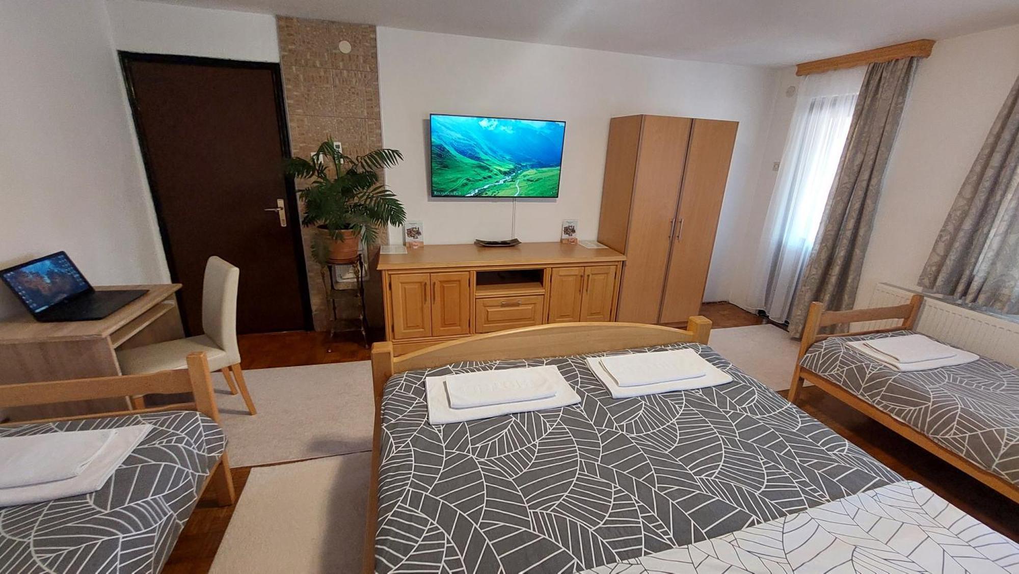 Panorama Travnik Aparthotel Bagian luar foto