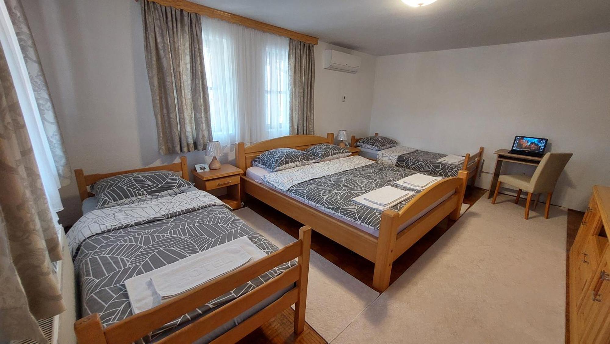 Panorama Travnik Aparthotel Bagian luar foto