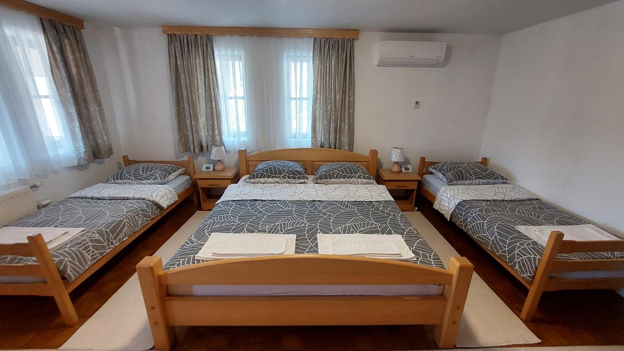 Panorama Travnik Aparthotel Bagian luar foto