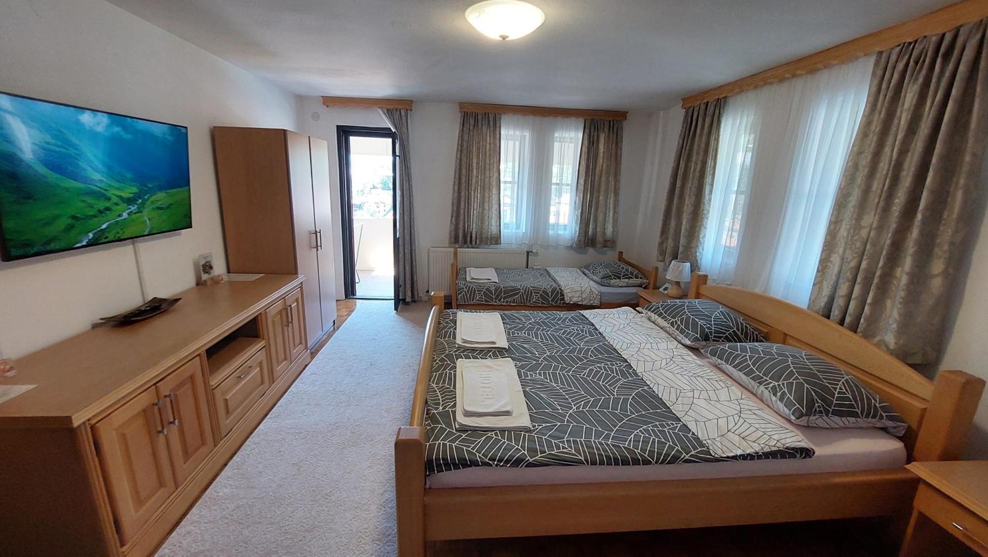 Panorama Travnik Aparthotel Bagian luar foto